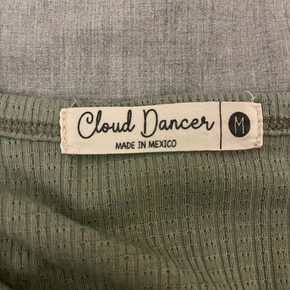 Light green peplum top with buttons, size M - Picture 2 of 3